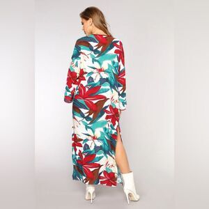 Floral print Kimono NWOT Sz. Medium